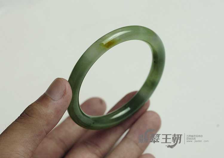 糯冰种晴水黄翡缅甸翡翠圆条手镯（54.3mm）