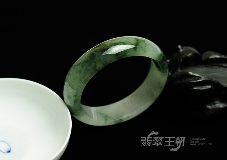 冰种飘花缅甸翡翠贵妃镯（54-48.3）