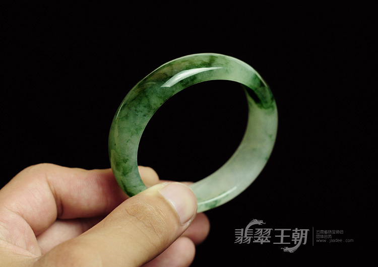 冰种飘花缅甸翡翠贵妃镯（54-48.3）