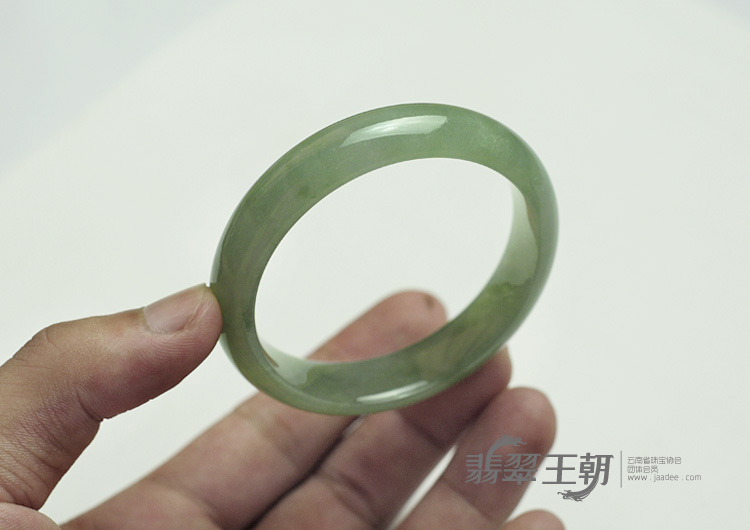 糯冰种晴水缅甸翡翠手镯（52.4mm）
