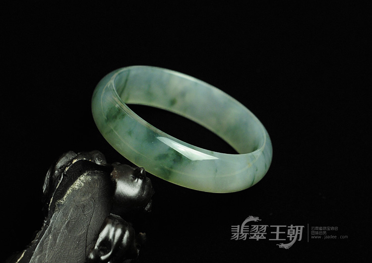 冰种飘花缅甸翡翠贵妃镯（56-51.2）