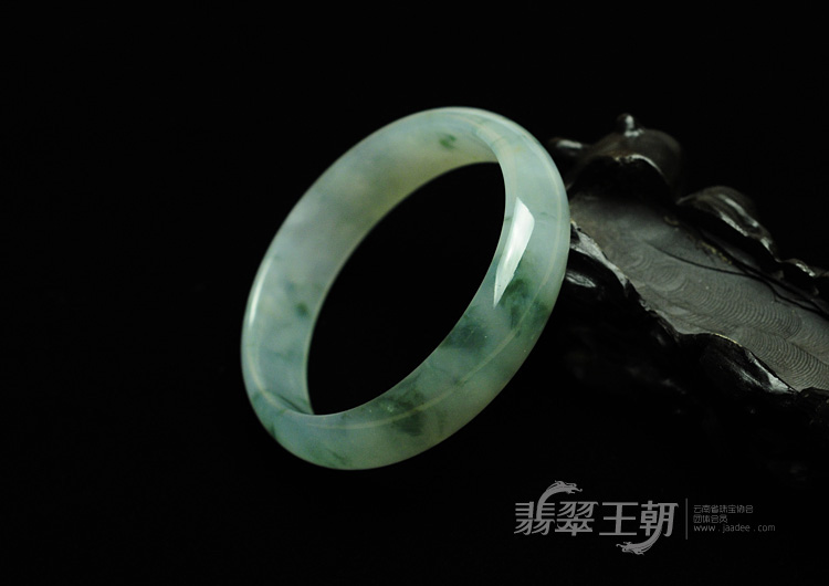 冰种飘花缅甸翡翠贵妃镯（56-51.2）