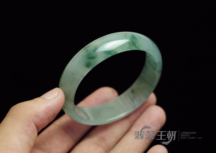 冰种飘花缅甸翡翠贵妃镯（56-51.2）