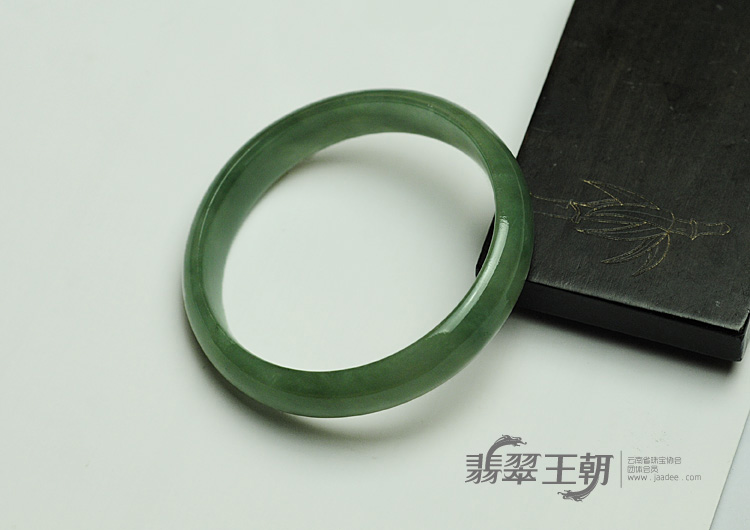 糯冰种青色缅甸翡翠手镯（58.2mm）