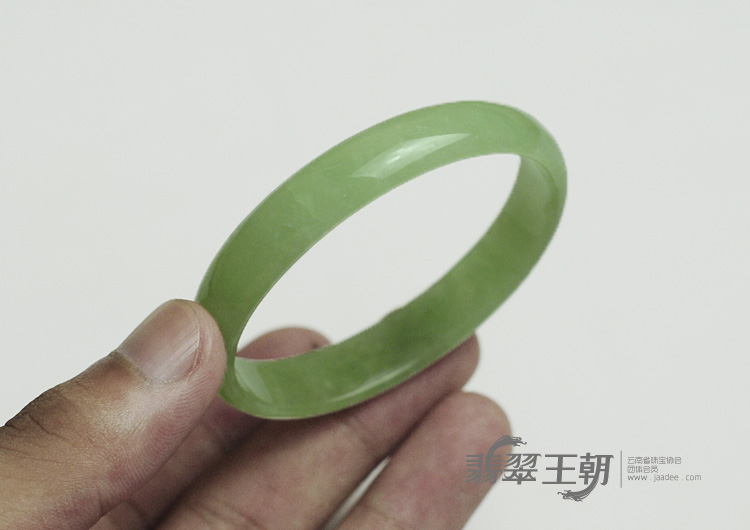 冰种豆色缅甸翡翠贵妃镯（53-45）