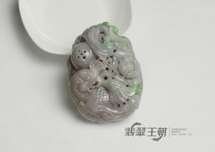细糯种春带彩缅甸翡翠英明神武手玩件