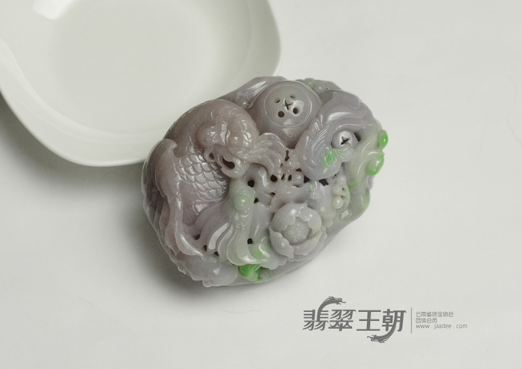 细糯种春带彩缅甸翡翠英明神武手玩件