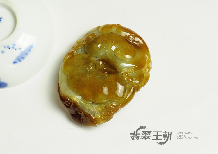 糯冰种黄翡缅甸翡翠事事如意手玩件