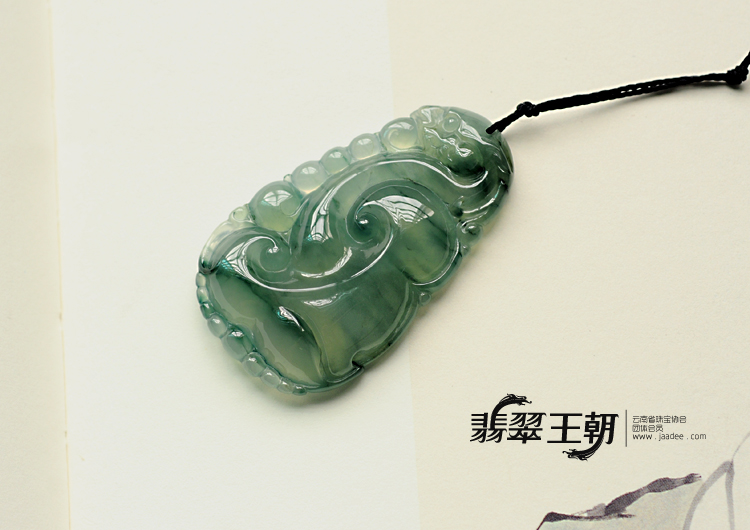 冰种蓝晴水飘花缅甸翡翠如意寿挂件