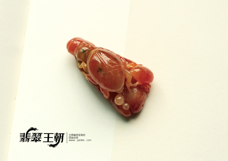 糯冰种红翡缅甸翡翠富甲天下挂件