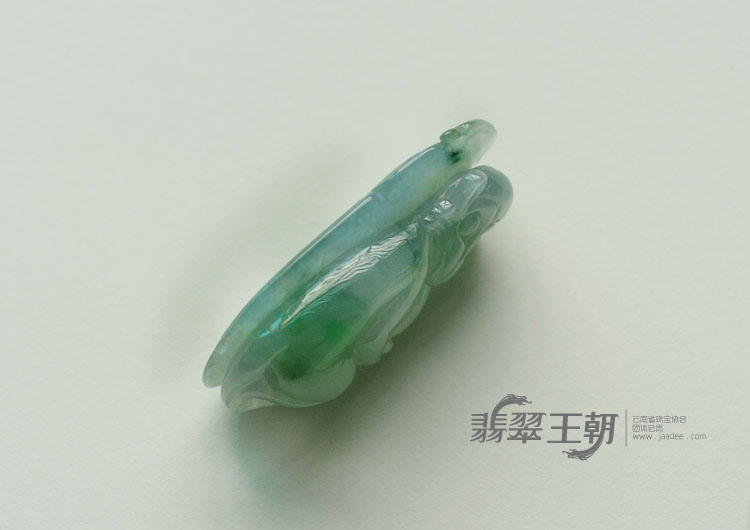 冰种晴水飘花缅甸翡翠灵猴献寿挂件