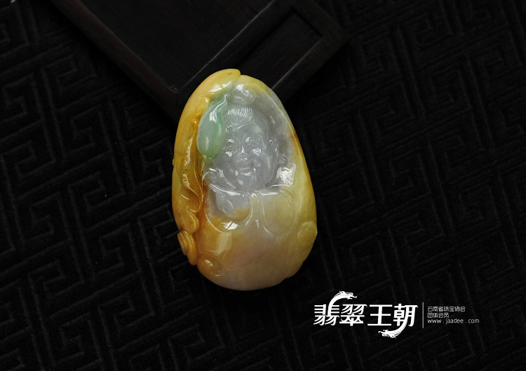 糯冰种黄加绿缅甸翡翠童子挂件