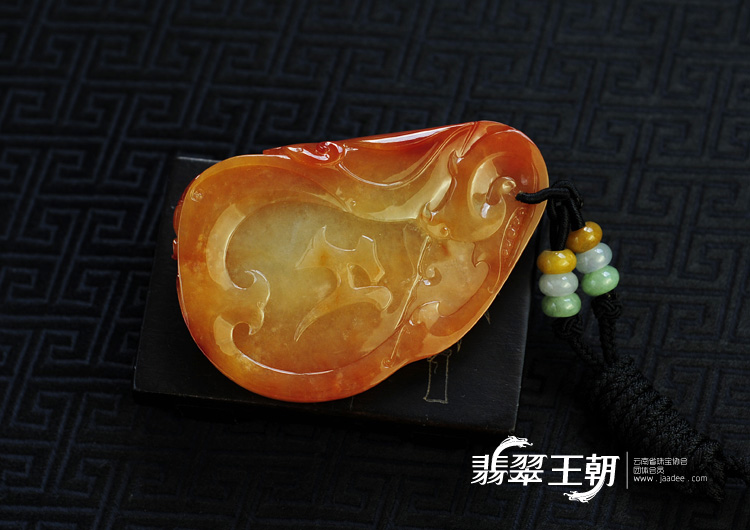 糯冰种红黄翡缅甸翡翠观音头挂件