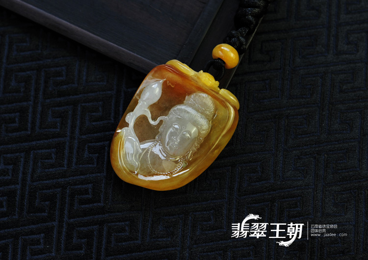 冰种红黄翡缅甸翡翠观音头挂件