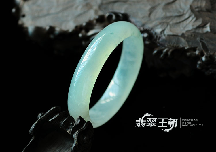 冰种晴水飘花缅甸翡翠手镯（56.3mm）