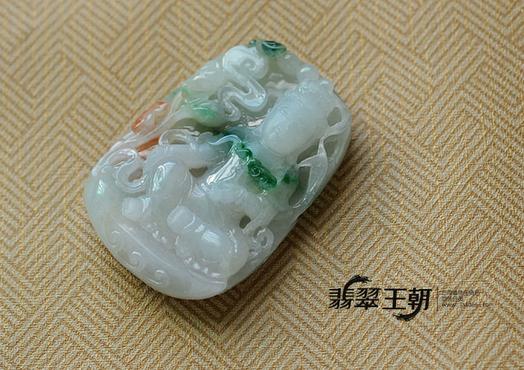 糯冰种三彩缅甸翡翠莲花观音挂件