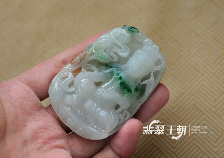 糯冰种三彩缅甸翡翠莲花观音挂件