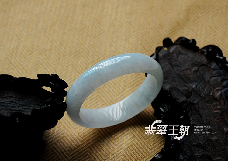 冰种淡紫罗兰缅甸翡翠手镯（58.2mm）
