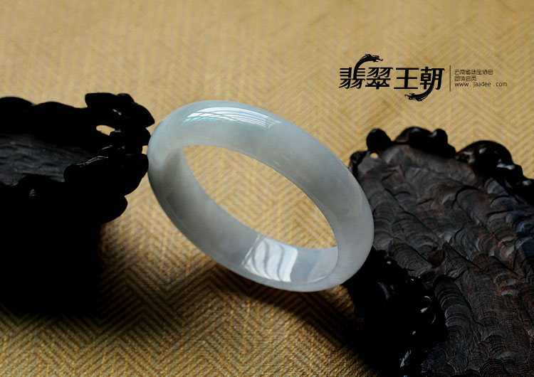 冰种淡紫罗兰缅甸翡翠手镯（58.2mm）