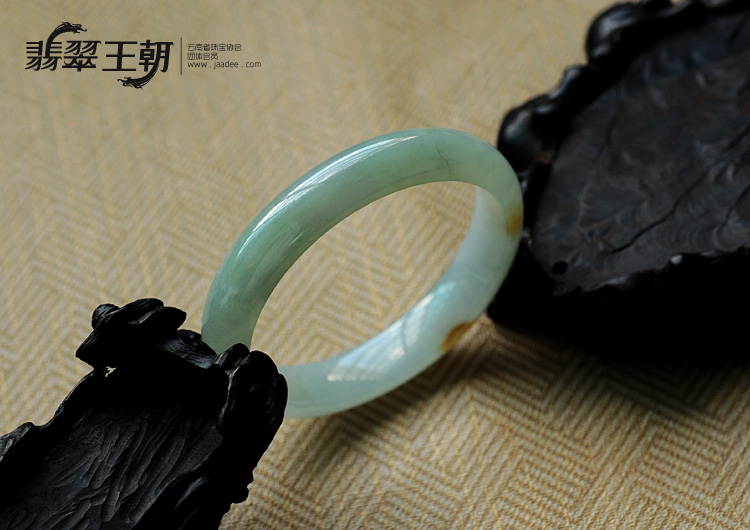 糯冰种晴水黄翡缅甸翡翠手镯（52.3mm）