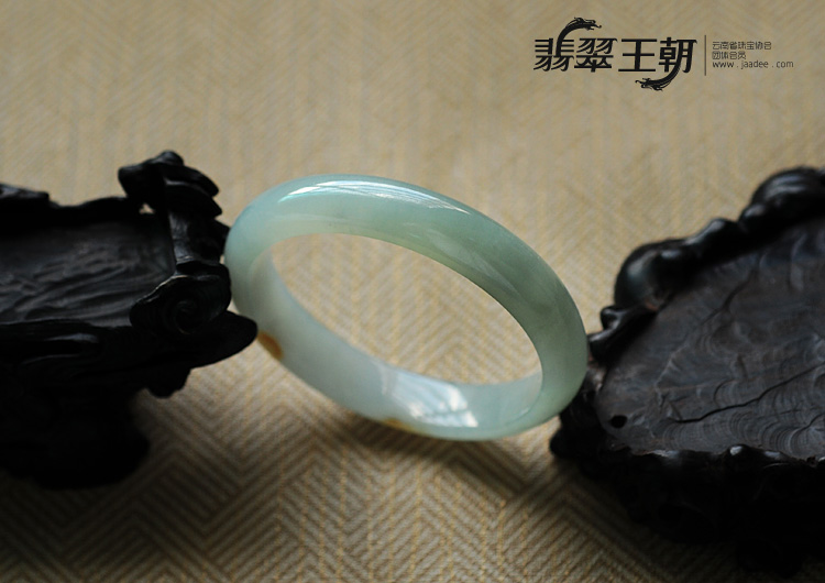 糯冰种晴水黄翡缅甸翡翠手镯（52.3mm）