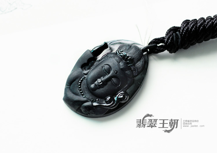 糯冰种墨翠缅甸翡翠观音头挂件
