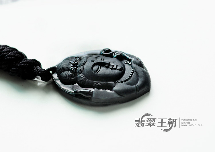 糯冰种墨翠缅甸翡翠观音头挂件