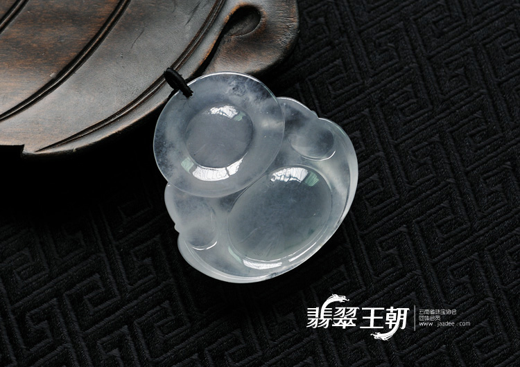 冰种飘花缅甸翡翠玉佛挂件