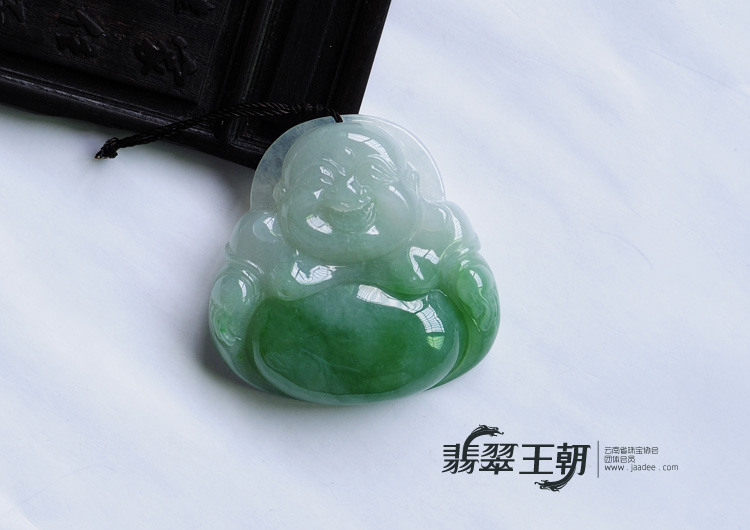 糯冰种翠色缅甸翡翠玉佛挂件