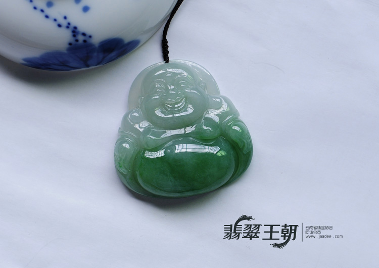 糯冰种翠色缅甸翡翠玉佛挂件