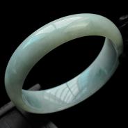 糯冰种晴水缅甸翡翠手镯（56.2mm）