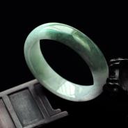 糯冰种蓝晴水缅甸翡翠手镯（57mm）