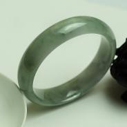 糯冰种晴水缅甸翡翠手镯（56.1mm）