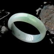糯冰种晴水带青色缅甸翡翠手镯（55.7mm）
