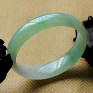 冰种飘翠缅甸翡翠手镯（58.1mm）