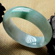 糯冰种蓝晴水缅甸翡翠手镯（53.5mm）