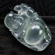 冰玻种飘花缅甸翡翠逍遥佛挂件