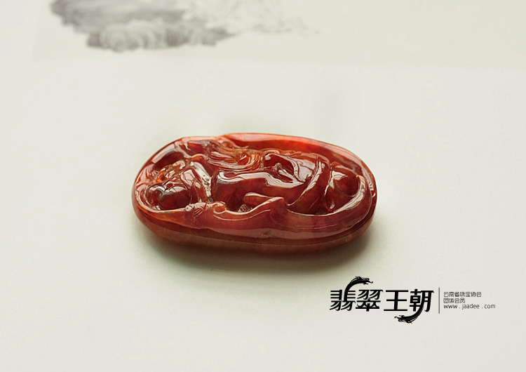 糯冰种红翡缅甸翡翠关公头挂件