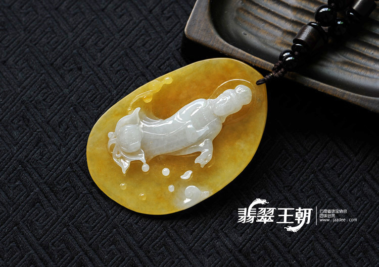糯冰种黄翡缅甸翡翠观音挂件