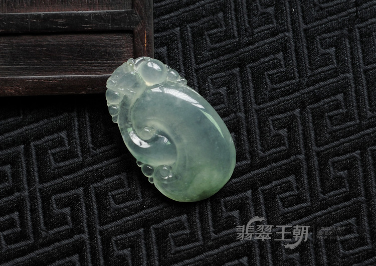 冰种飘花缅甸翡翠如意寿挂件