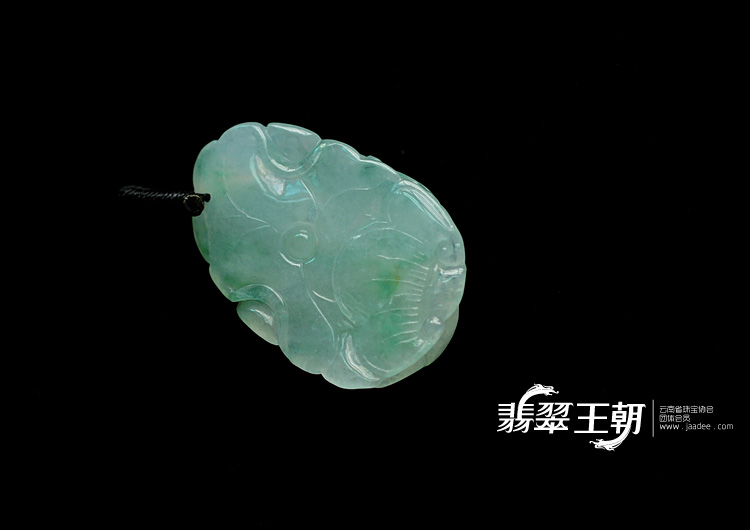 冰种飘翠缅甸翡翠年年有余挂件