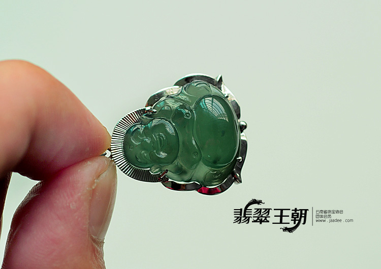 冰种油青缅甸翡翠包白金玉佛挂件