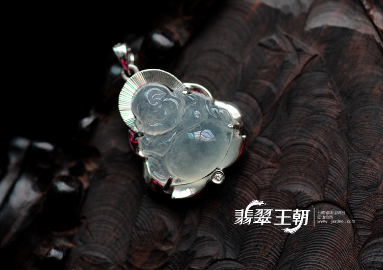 冰种缅甸翡翠包白金玉佛挂件