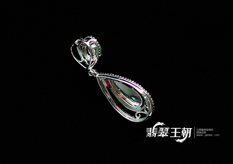 冰种阳绿缅甸翡翠包白金水滴胸坠(真钻)