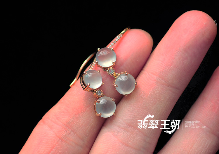 冰玻种缅甸翡翠包玫瑰金耳坠(真钻)
