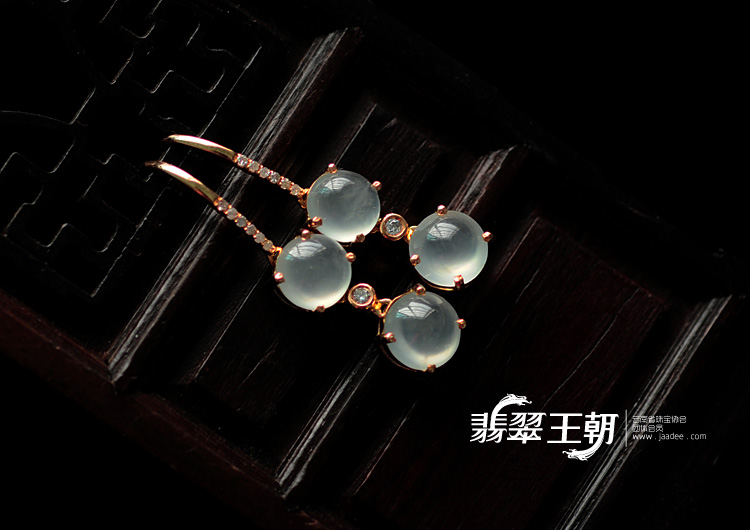 冰玻种缅甸翡翠包玫瑰金耳坠(真钻)