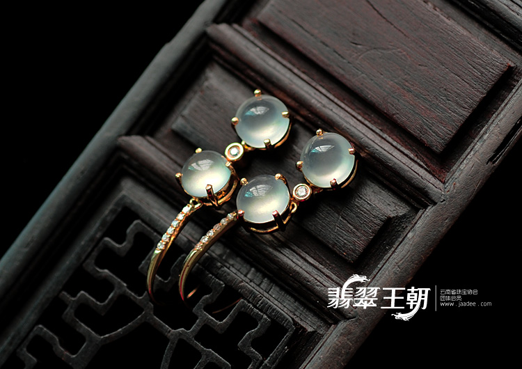 冰玻种缅甸翡翠包玫瑰金耳坠(真钻)