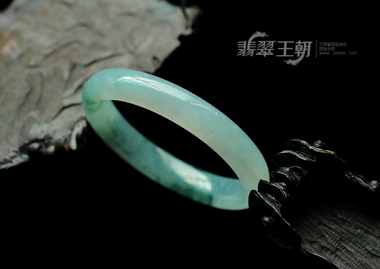 冰种飘花缅甸翡翠手镯(56.3mm)