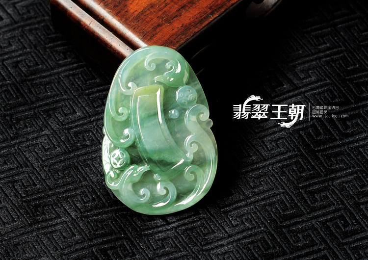 冰种飘花缅甸翡翠凤舞九天挂件