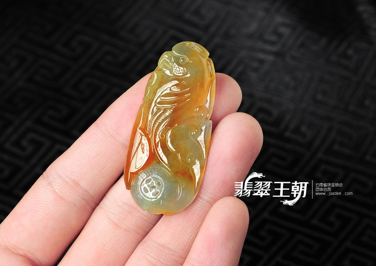 冰种黄翡缅甸翡翠英明神武挂件
